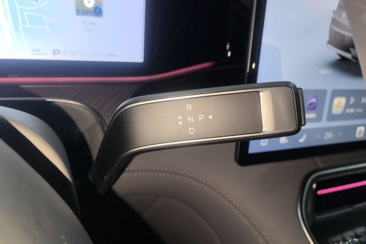 腾势N9 2025款 旗舰型中控内饰18