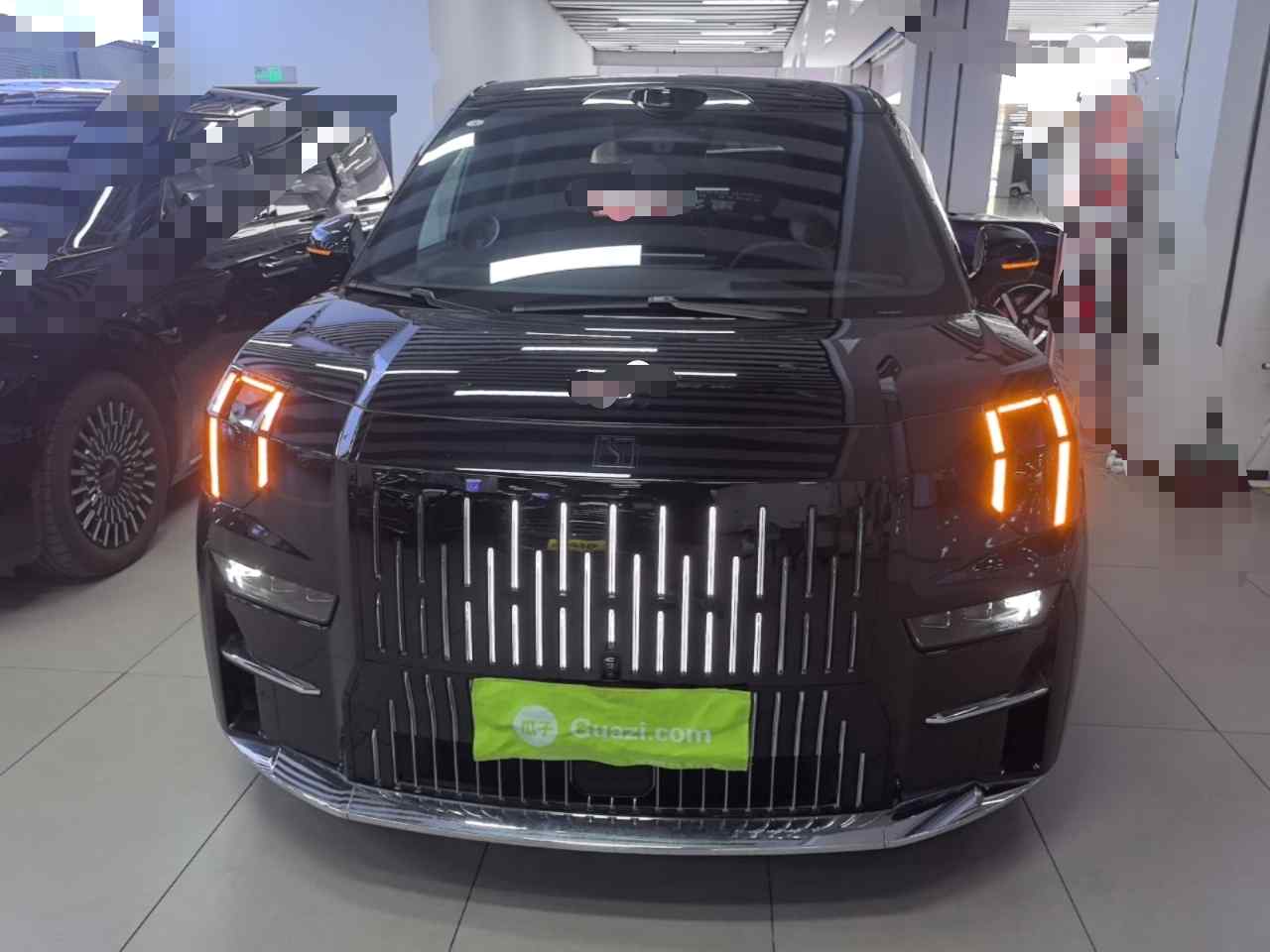 极氪009 2024款 七座过道版四驱 108kWh(1)