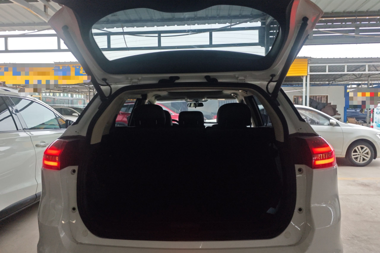 吉利汽车 博越 2018款 1.8TD 自动两驱智雅型机舱底盘23