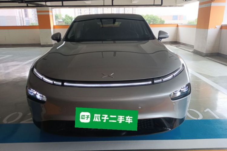 小鹏P7 2020款 706G车身外观2