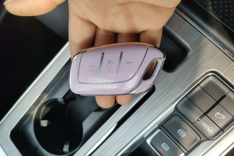 荣威RX5 2023款 PLUS 330TGI 自动领潮智惠版中控内饰7001