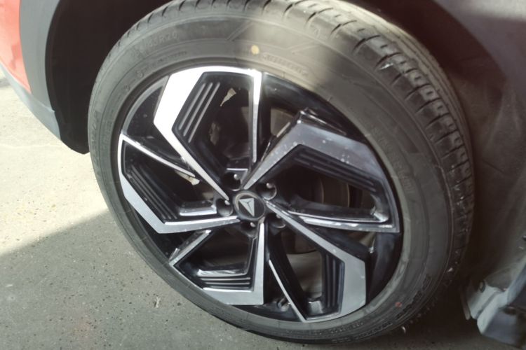 深蓝汽车 深蓝S07 2024款 215Max 乾崑智驾ADS SE增程版车身外观6003