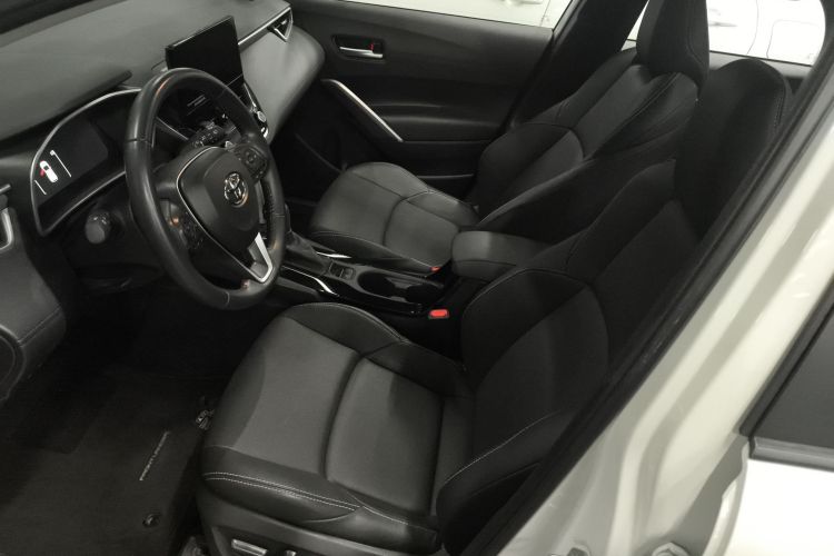 丰田 锋兰达 2023款 2.0L 智能电混双擎 尊贵版中控内饰19