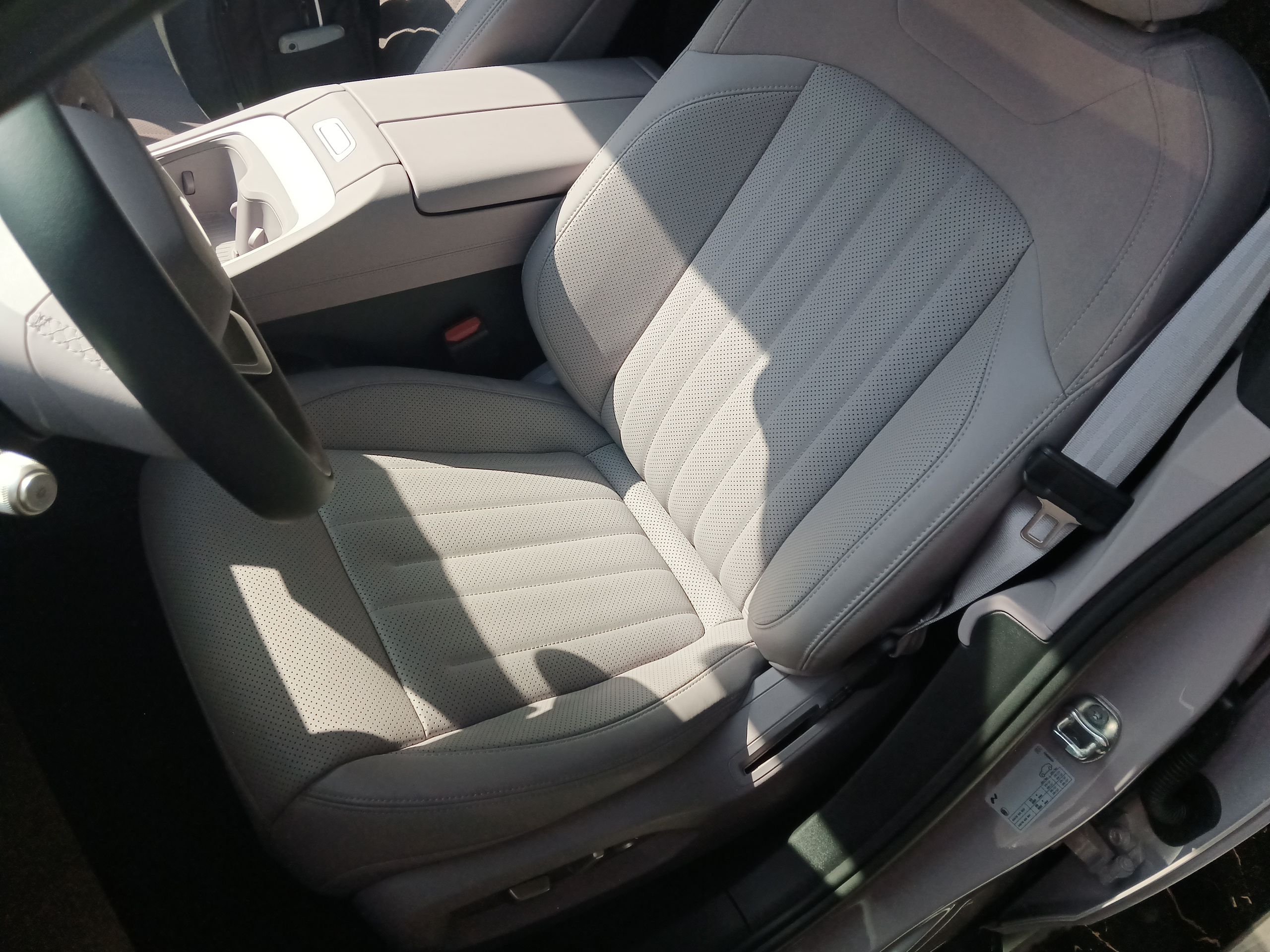 乐道L60 2024款  60kwh 后驱版