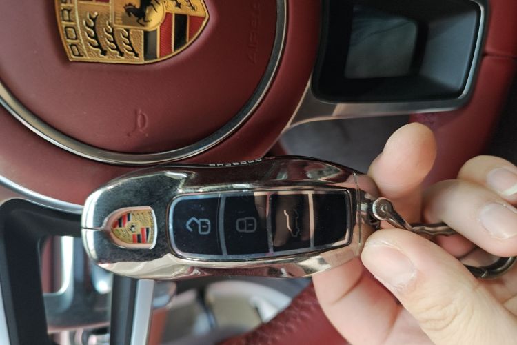 保时捷718 2022款 Boxster 2.0T中控内饰7001