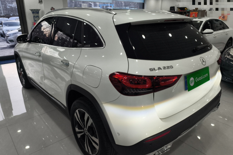 奔驰GLA 2023款 GLA 220车身外观4