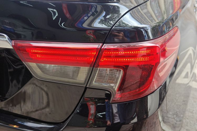 丰田 锐志 2013款 2.5V 尊锐版车身外观9