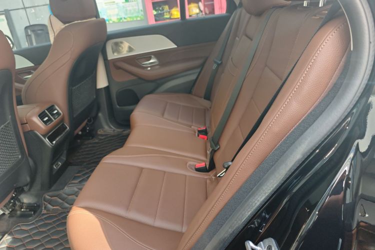 奔驰GLE 2024款 GLE 350 4MATIC 动感型中控内饰21