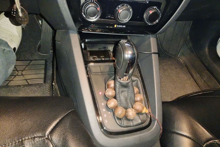 大众 速腾 2015款 1.6L 自动舒适型中控内饰18