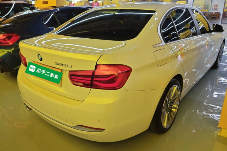 宝马3系 2019款 320Li 时尚型车身外观7