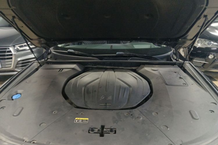 红旗H9 2020款 2.0T 智联旗畅版局部细节24