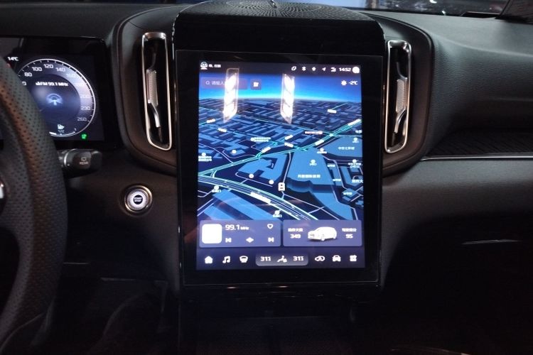 红旗HS3 PHEV 2024款 PHEV 115km 劲为版中控内饰16