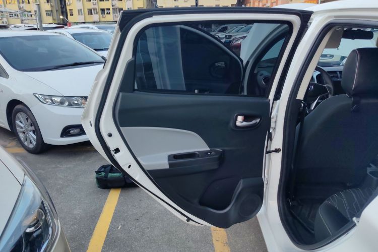 长安欧尚 奔奔E-Star 2020款 心悦版 磷酸铁锂（31.18kWh）中控内饰7008