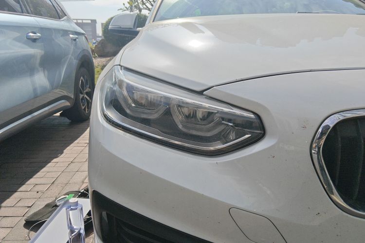 宝马1系 2020款 120i 时尚型车身外观8