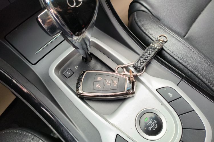 北京汽车 绅宝D70 2018款 性能版 1.8T 舒适版中控内饰7001