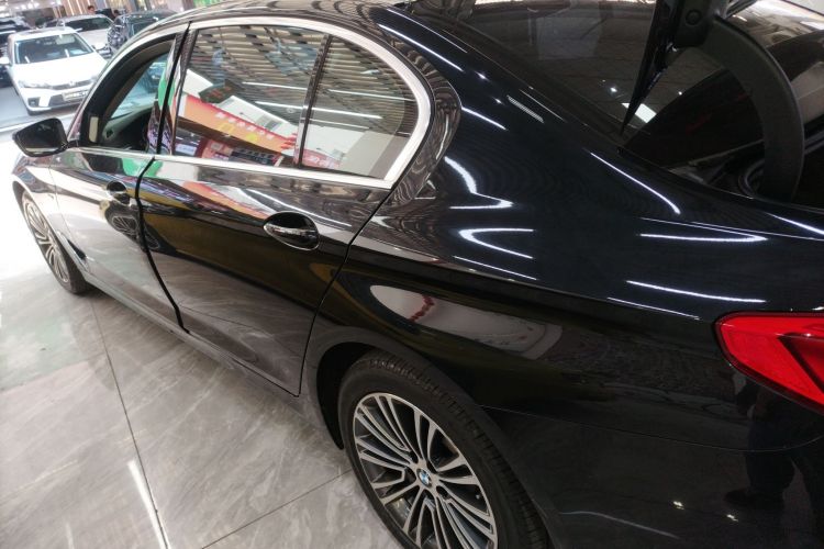 宝马5系 2018款 改款 530Li 尊享型 豪华套装车身外观6003