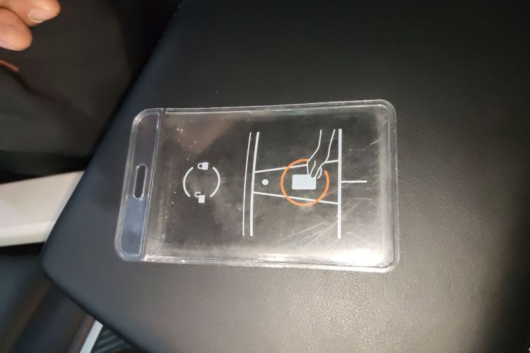 特斯拉 Model Y 2022款 改款 后轮驱动版中控内饰7001