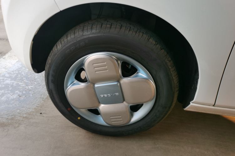 吉利银河 2024款 熊猫mini 200km 耐力熊车身外观6007