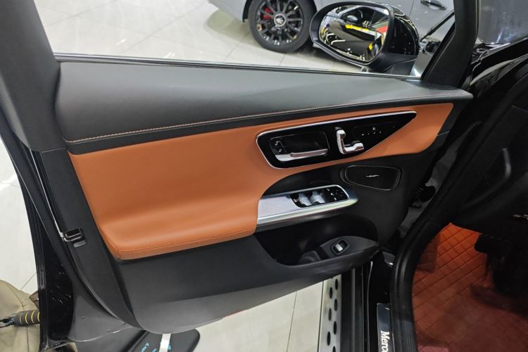 奔驰GLC 2023款 GLC 300 L 4MATIC 动感型 5座中控内饰47