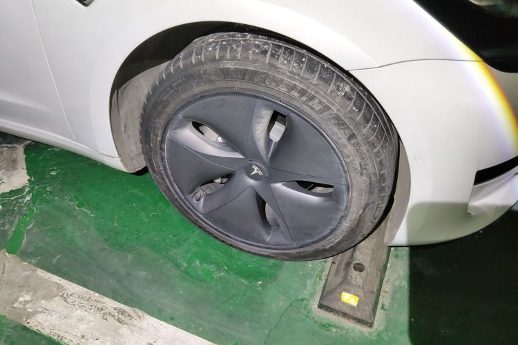 特斯拉 Model 3 2020款 改款 标准续航后驱升级版车身外观10