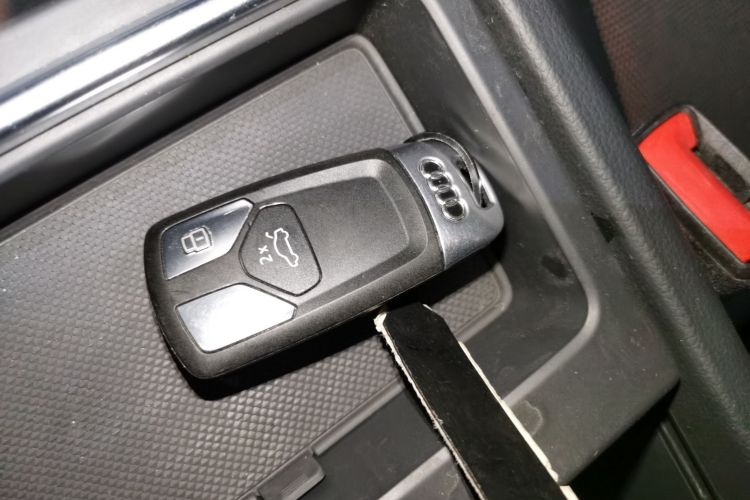 奥迪Q5L 2020款 改款 40 TFSI 荣享进取型中控内饰11