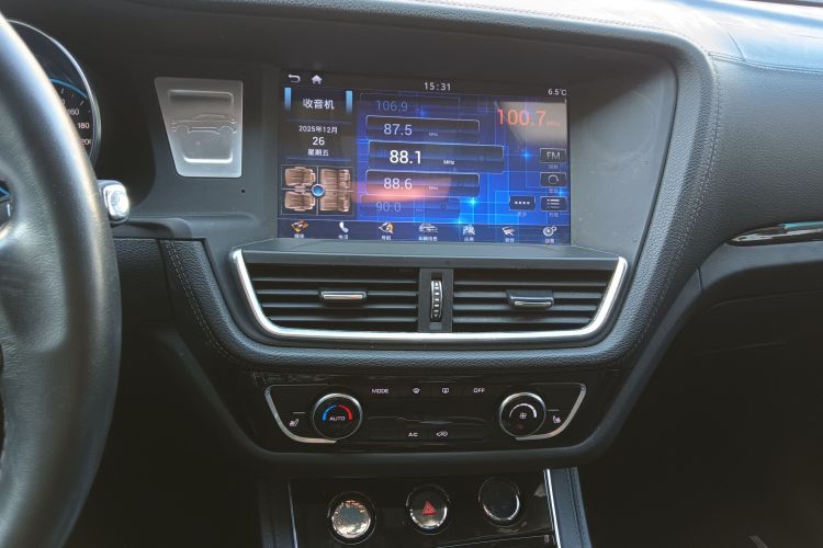 众泰T600 2016款 运动版 1.5T 手动豪华型中控内饰16