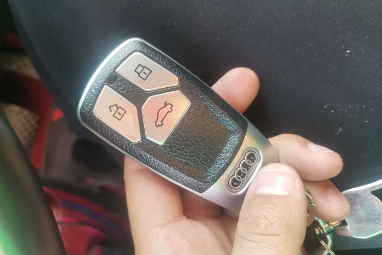 奥迪Q5L 2020款 改款 40 TFSI 荣享时尚型中控内饰11