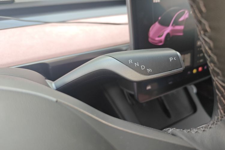 特斯拉 Model 3 2021款 标准续航后驱升级版中控内饰18