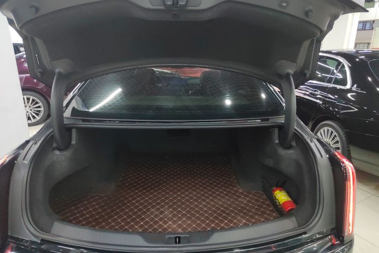 凯迪拉克CT6 2023款 28T 豪华型机舱底盘23