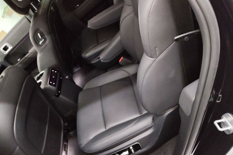 理想汽车 理想L8 2024款 Max中控内饰21