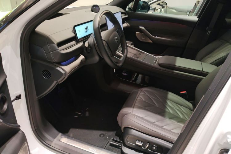 蔚来ES6 2025款 75kWh中控内饰7003