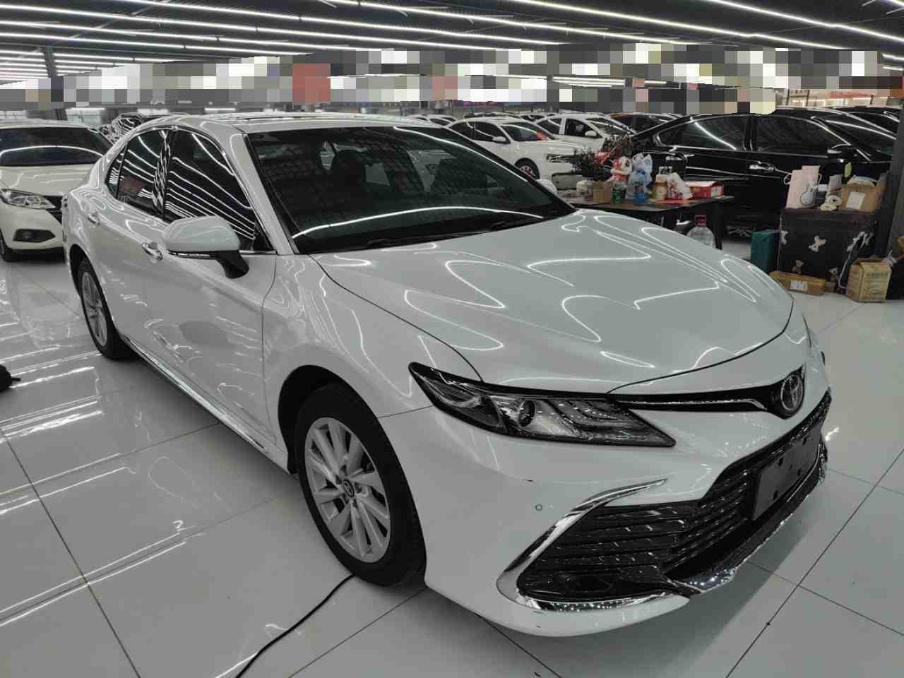 车辆右前45度外观展示