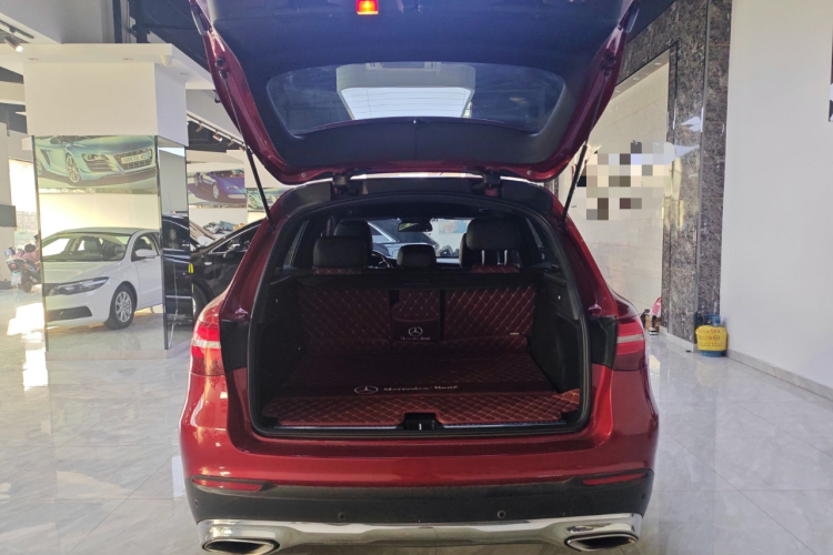 奔驰GLC 2016款 GLC 300 4MATIC 豪华型机舱底盘23