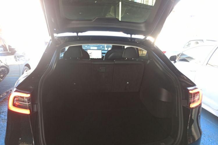 特斯拉 Model Y 2022款 后轮驱动版局部细节23