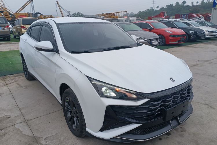 东风风神 奕炫 2025款 1.5L 自动豪华型车身外观3