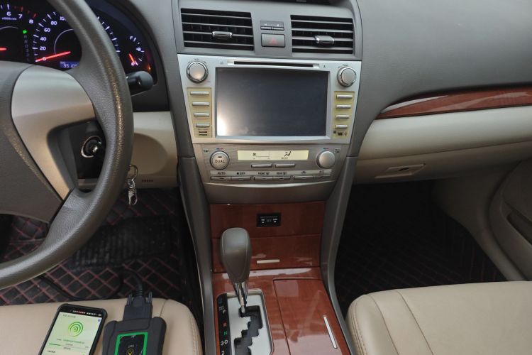 丰田 凯美瑞 2013款 200E 经典精英版中控内饰16