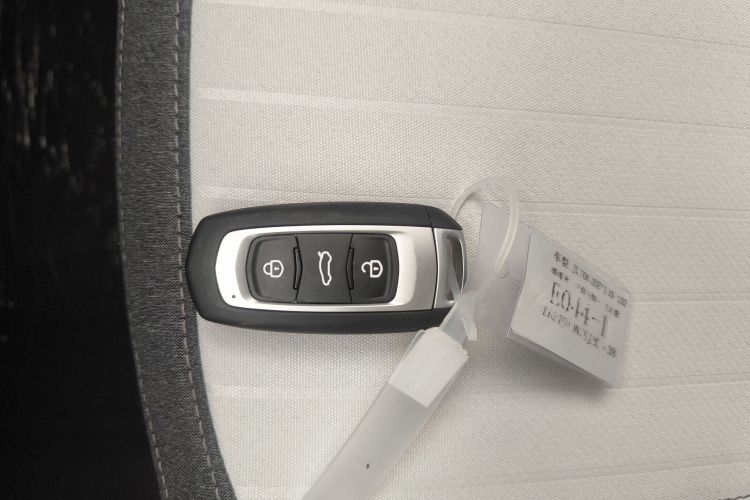 吉利银河 熊猫 2025款 210km 元气熊中控内饰11