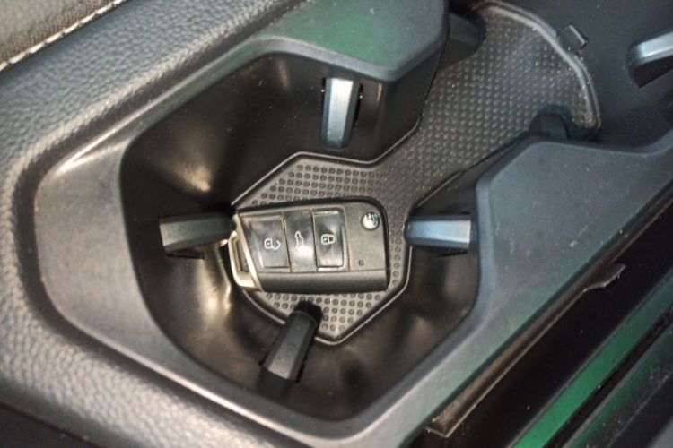 大众 途观L 2019款 380TSI 自动四驱智动豪华版7座 国VI中控内饰7001