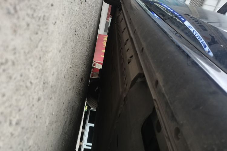 鸿蒙智行 问界M5 2022款 增程后驱标准版局部细节9002