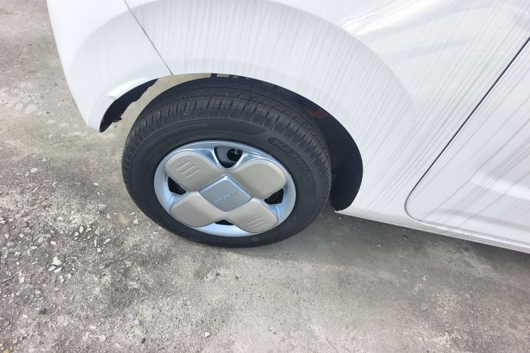 吉利银河 2024款 熊猫mini 200km 耐力熊车身外观6008