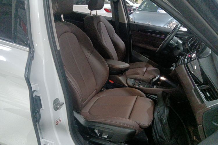 宝马X1 2022款 sDrive25Li 领先型中控内饰41