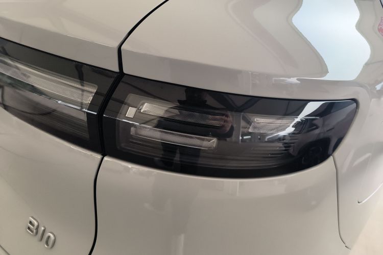 零跑汽车 零跑B10 2025款 510悦享版车身外观9