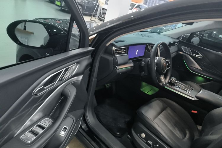 红旗HS7 PHEV 2024款 2.0T PHEV 四驱旗畅版 6座中控内饰20