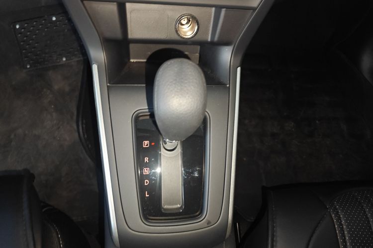 日产 轩逸 2024款 改款二 经典 1.6XE CVT舒适版中控内饰18