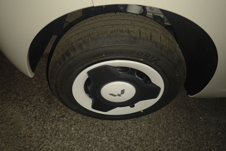 五菱汽车 宏光MINIEV 2024款 第三代 215km 青春版车身外观6008