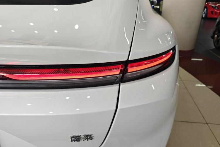 蔚来ET5 2025款 75kWh车身外观9