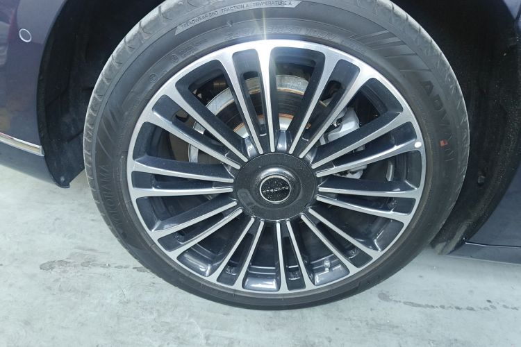 鸿蒙智行 享界S9 2025款 增程 Max+车身外观6005