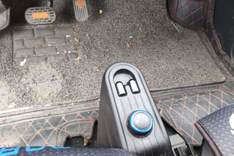 五菱汽车 宏光MINIEV 2022款 轻松款 三元锂中控内饰18