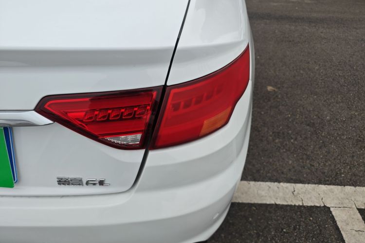 吉利汽车 帝豪GL 2019款 1.4T CVT精英智享版车身外观9