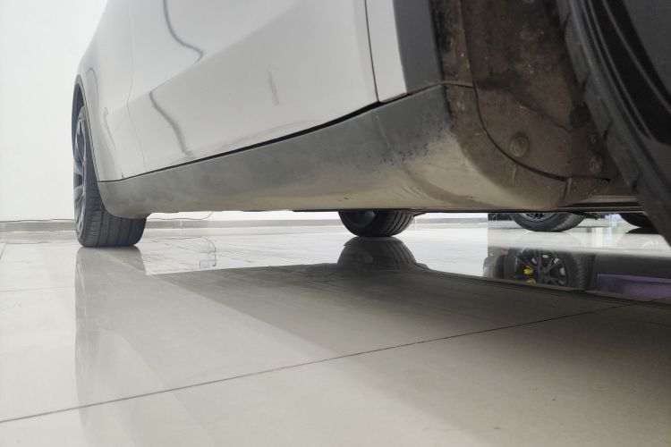 特斯拉 Model Y 2022款 长续航全轮驱动版局部细节9001